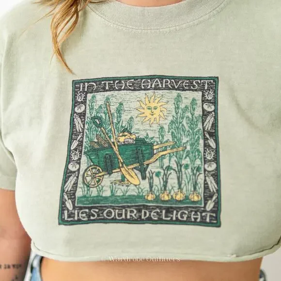 Cottagcore x Fairycore Cropped Tee Shirt - Picture 7 of 9